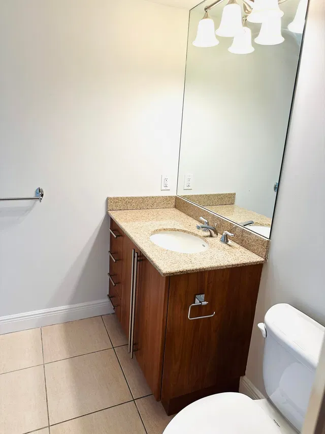 610 Clematis Unit 808 photo 36