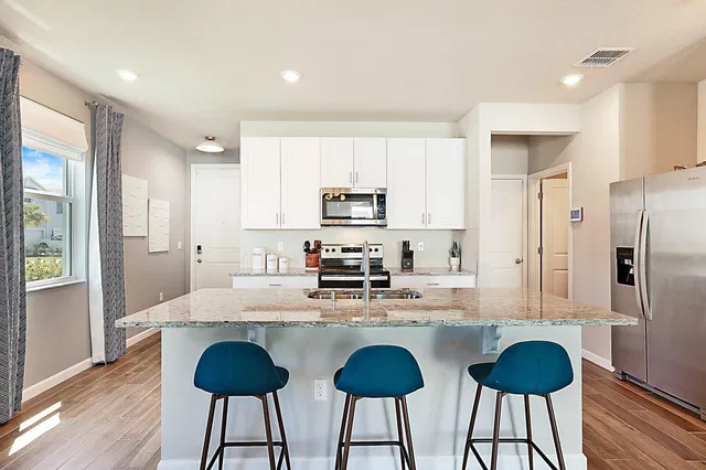 Residence photo 5