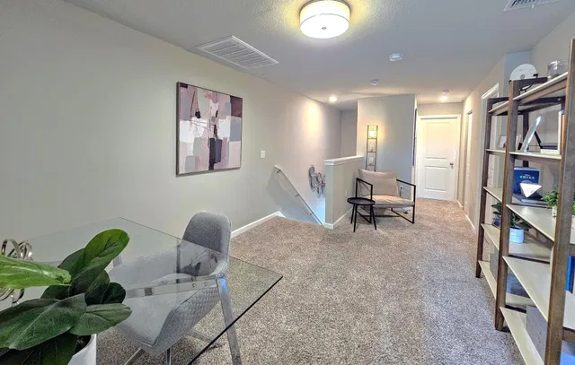 Residence photo 11