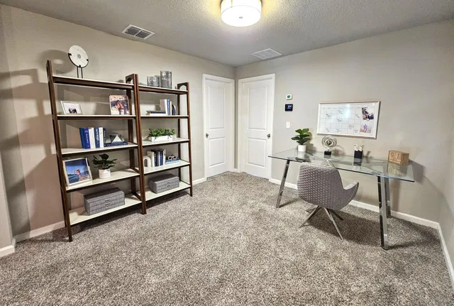Residence photo 12