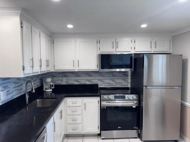Unit 4030 photo 2