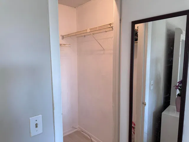 Unit 4030 photo 16
