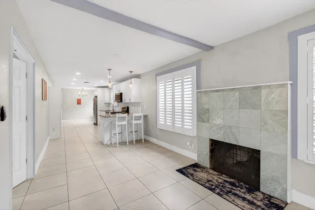 Residence photo 8