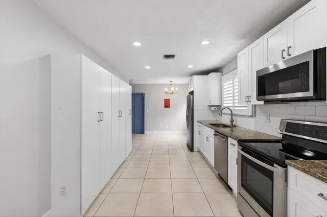 Residence photo 11
