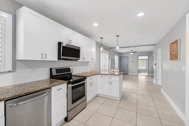 Residence photo 16