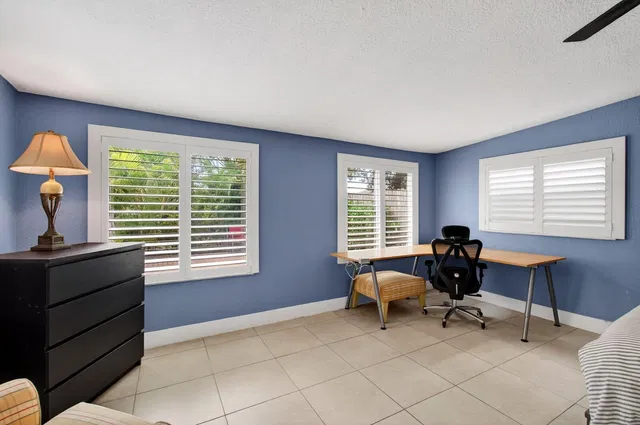 Residence photo 26