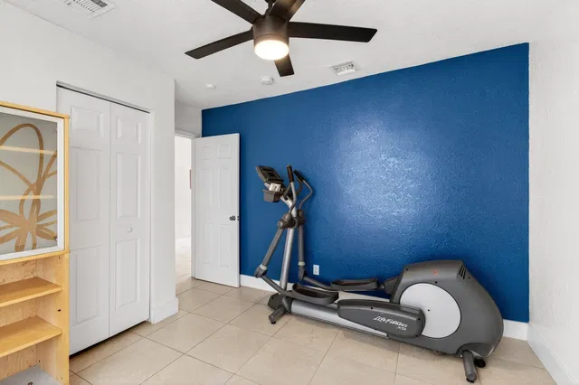 Residence photo 33