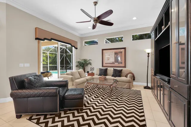 Residence photo 14