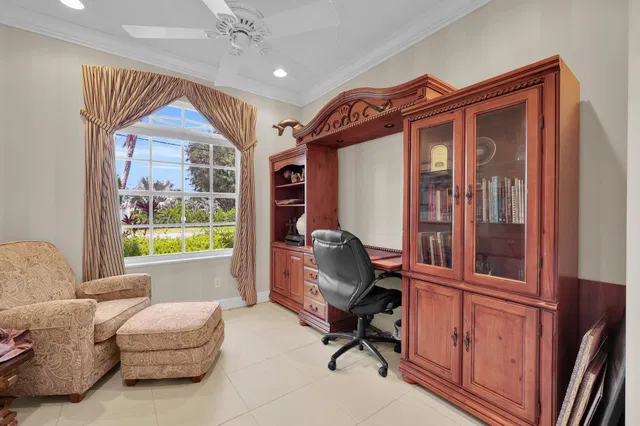 Residence photo 22