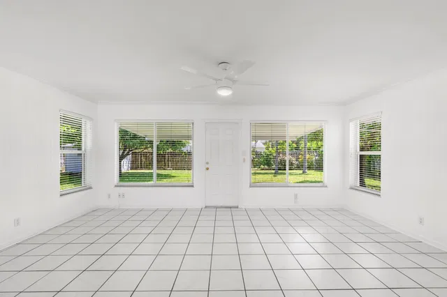 SoSo West Palm Beach Residence photo 14