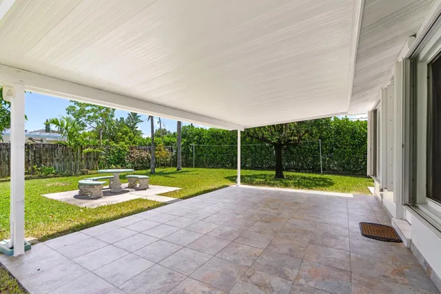 SoSo West Palm Beach Residence photo 28