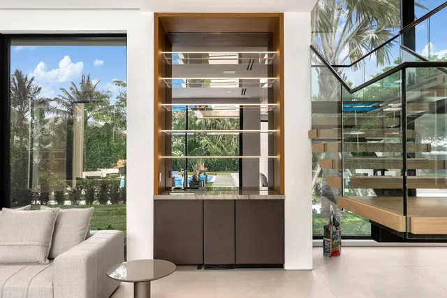 SoSo West Palm Beach Residence photo 5