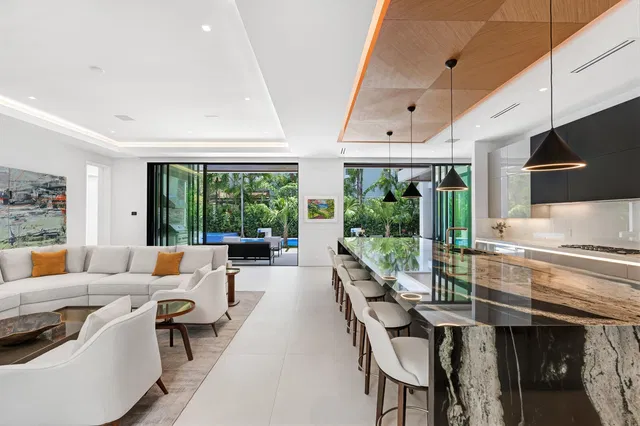SoSo West Palm Beach Residence photo 12