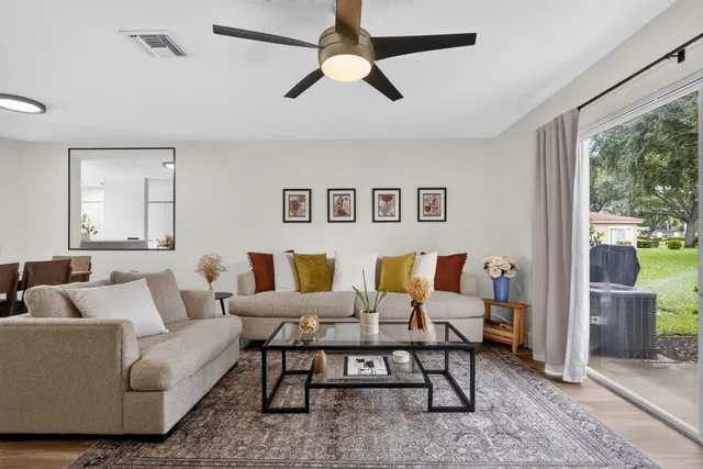 Residence photo 14