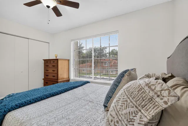 Residence photo 19
