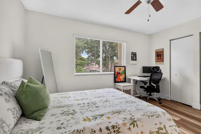 Residence photo 24
