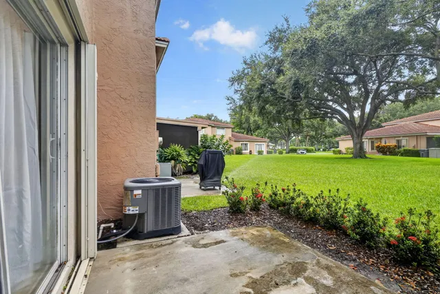 Residence photo 28