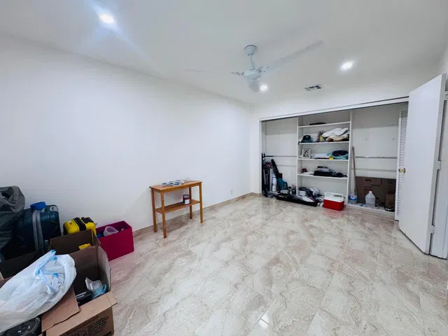  Unit D photo 8