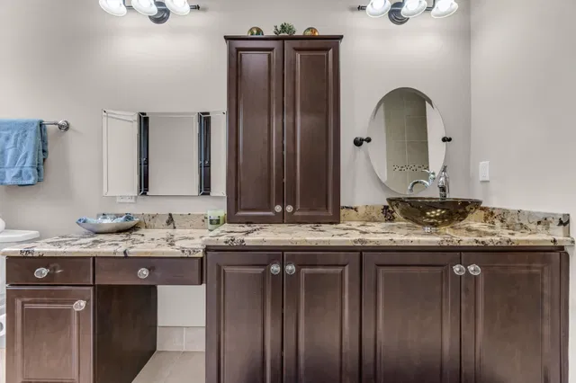 Residence photo 24