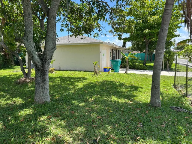 Residence photo 4