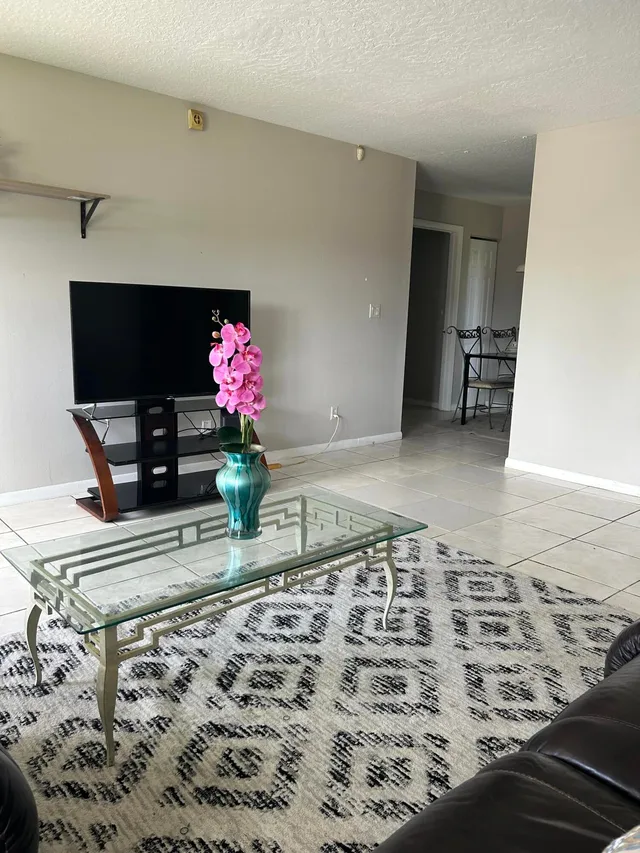 Residence photo 11