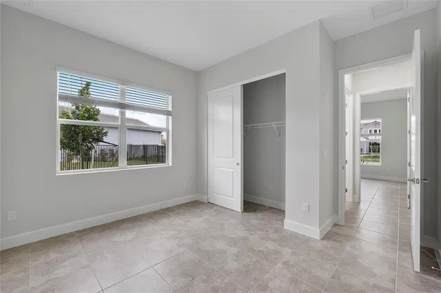 Residence photo 5