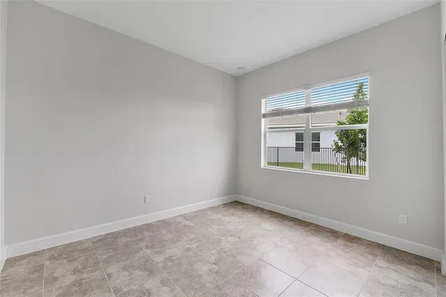 Residence photo 12