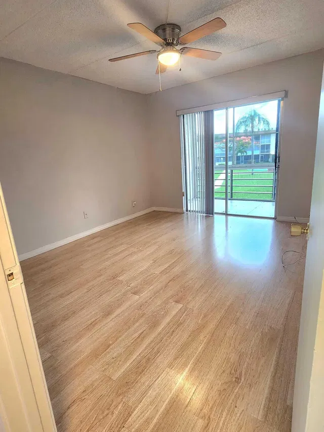  Unit B212 photo 8