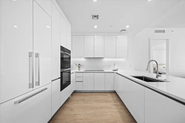 Nautilus 220 Unit 1513 photo 7