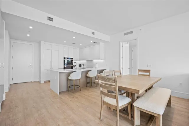 Nautilus 220 Unit 1513 photo 10
