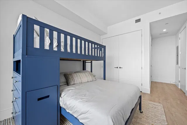 Nautilus 220 Unit 1513 photo 16
