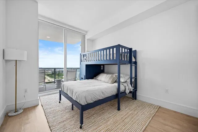 Nautilus 220 Unit 1513 photo 17