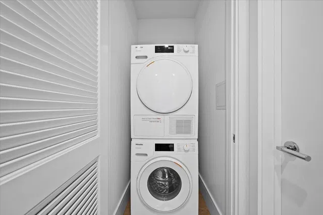 Nautilus 220 Unit 1513 photo 21