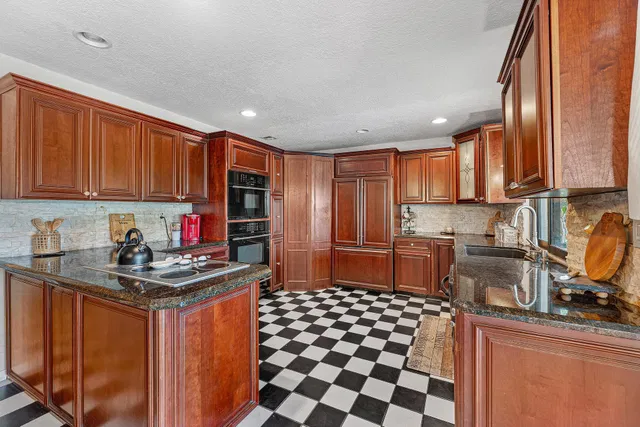 Residence photo 5