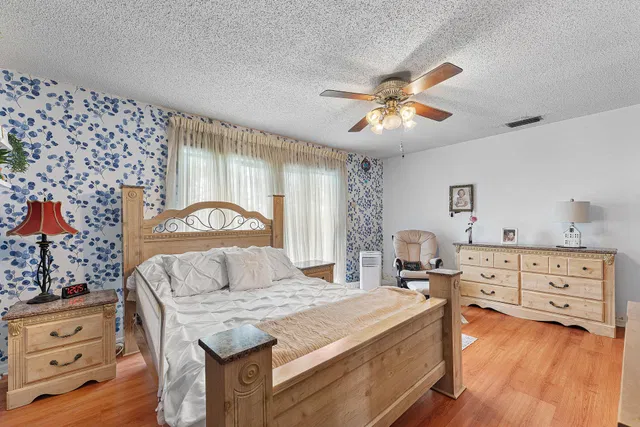 Residence photo 17