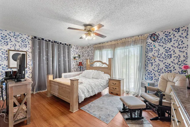Residence photo 18