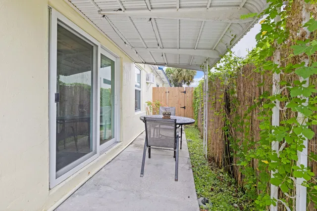 NOMAR West Palm Beach Residence photo 8