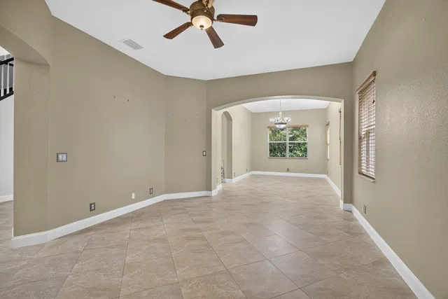 Residence photo 8