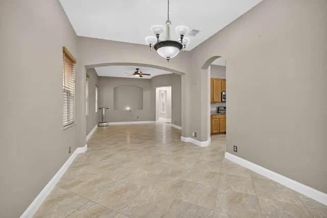 Residence photo 10