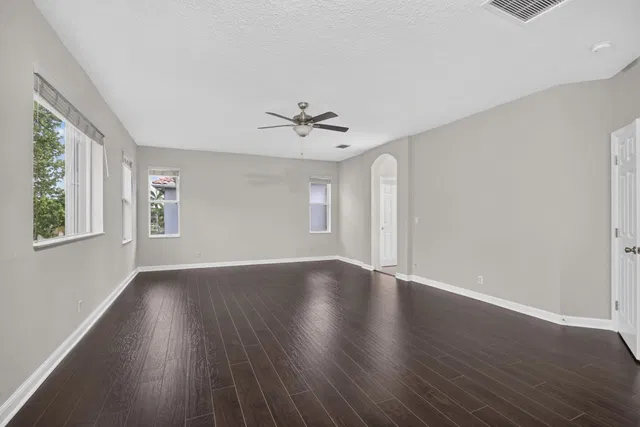 Residence photo 24