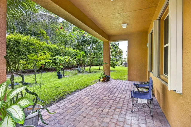 Residence photo 46