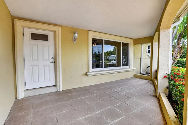 Residence photo 4