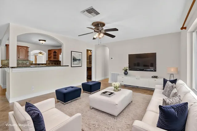  Residence photo 9