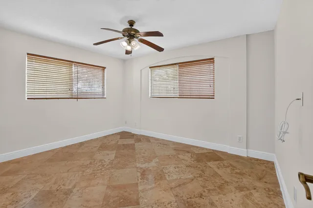  Residence photo 19