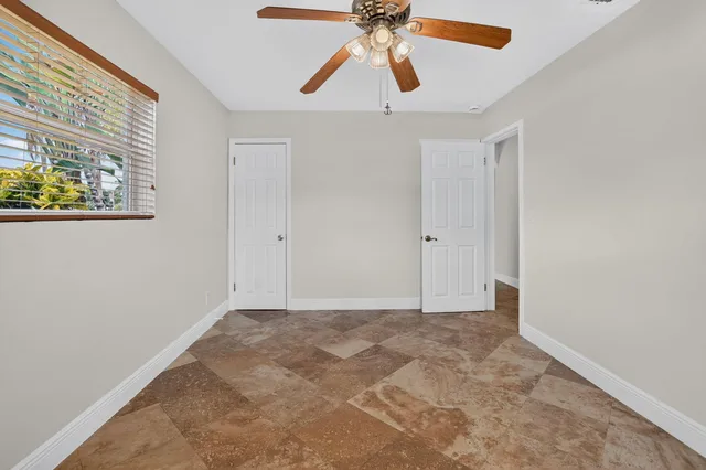  Residence photo 25