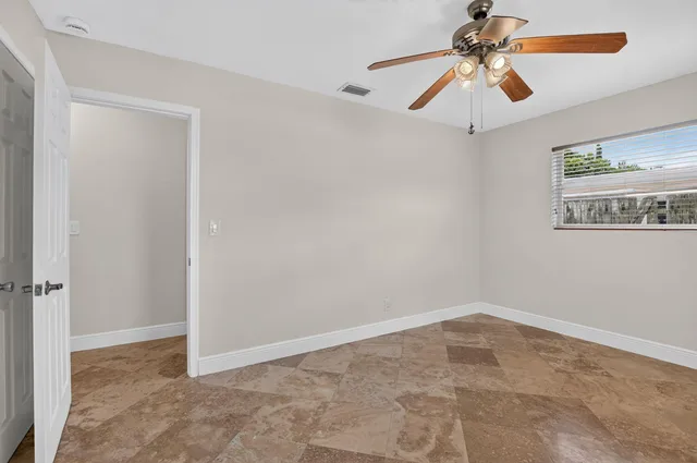  Residence photo 26