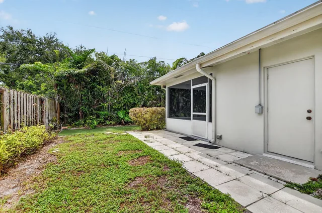 Residence photo 35