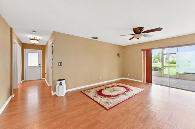 Residence photo 10