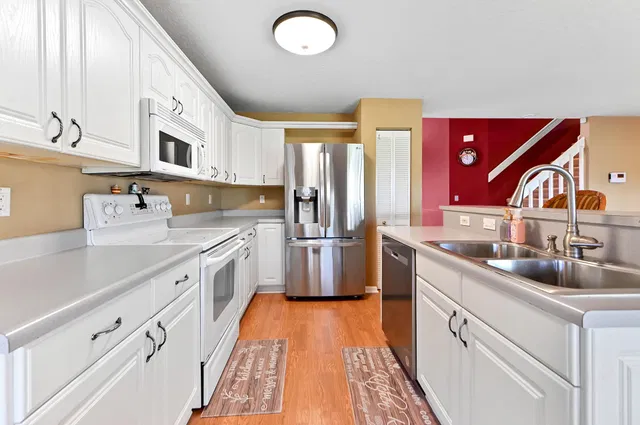 Residence photo 12