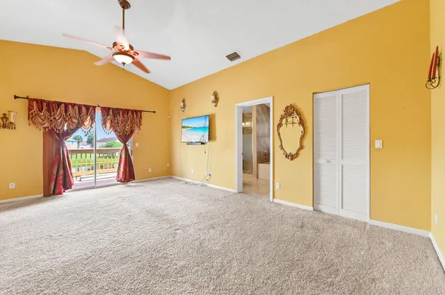 Residence photo 23
